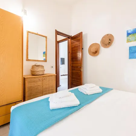 La Bouganville - House With Garden And Sea View * 제얼미어스