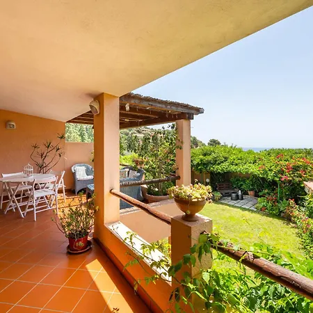 빌라 La Bouganville - House With Garden And Sea View 제얼미어스
