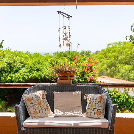 La Bouganville - House With Garden And Sea View 제얼미어스