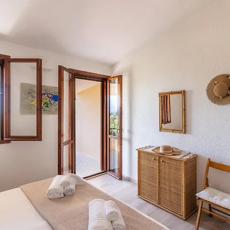 Vila La Bouganville - House With Garden And Sea View Geremèas